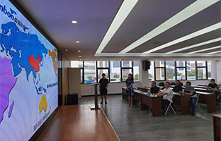 集萃（昆山）产业升级推进中心携电子科技大学专家赴ca88光电发展产学研对接